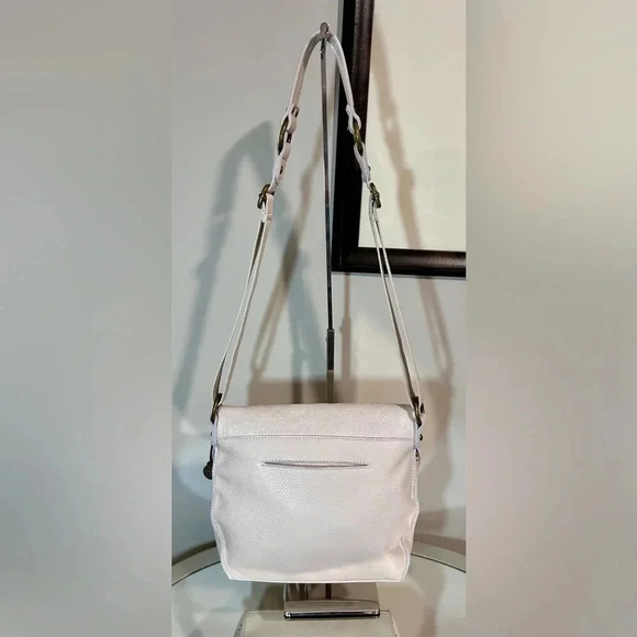 New THE SAK Cream Leather Crossbody - Picture 2 of 8